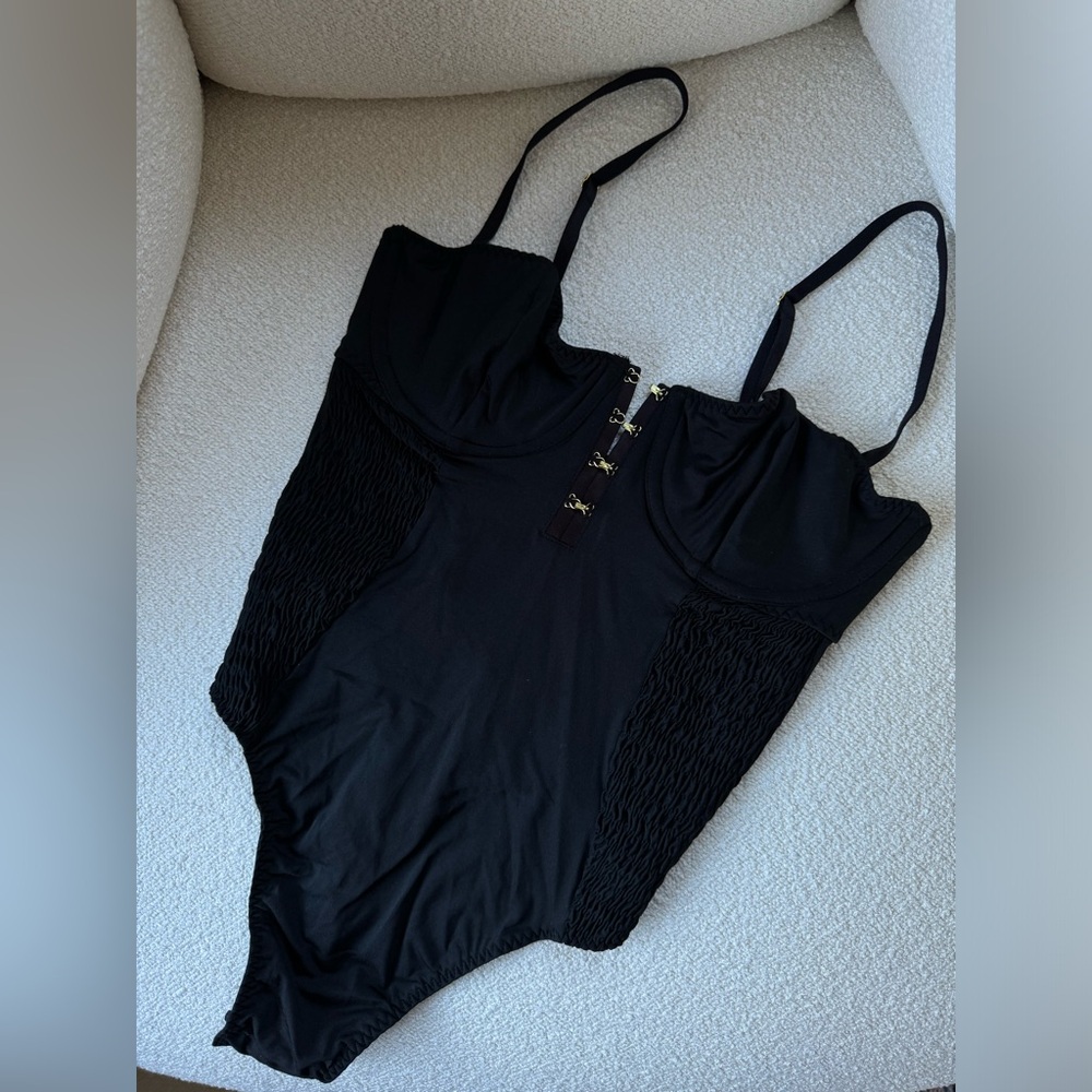 Victoria’s Secret Balconette Thong Bodysuit S